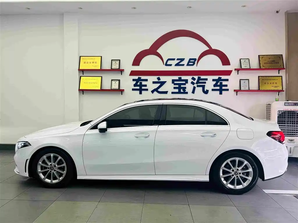 Фото 4 - Mercedes-Benz A-Class