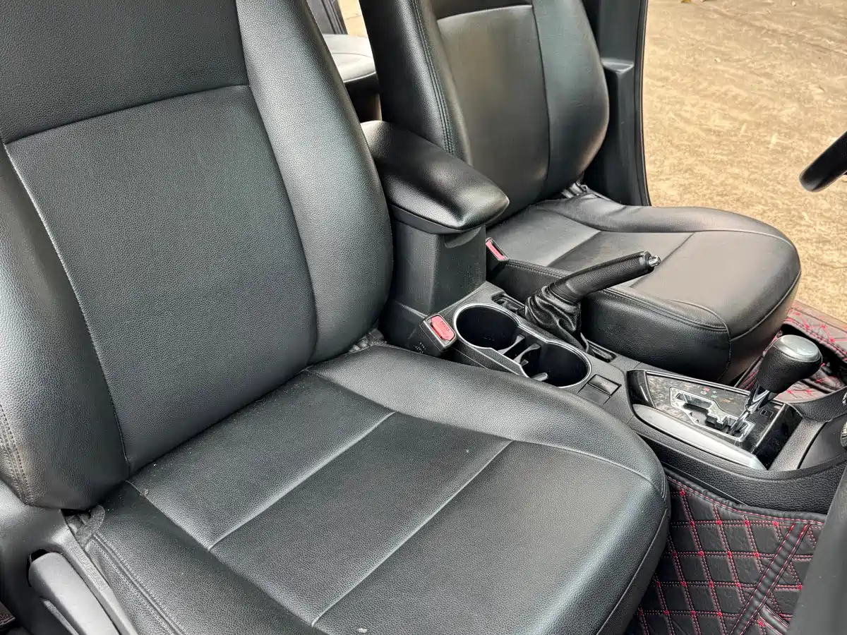 Toyota Corolla 2014 1.6L CVT GL фото 16