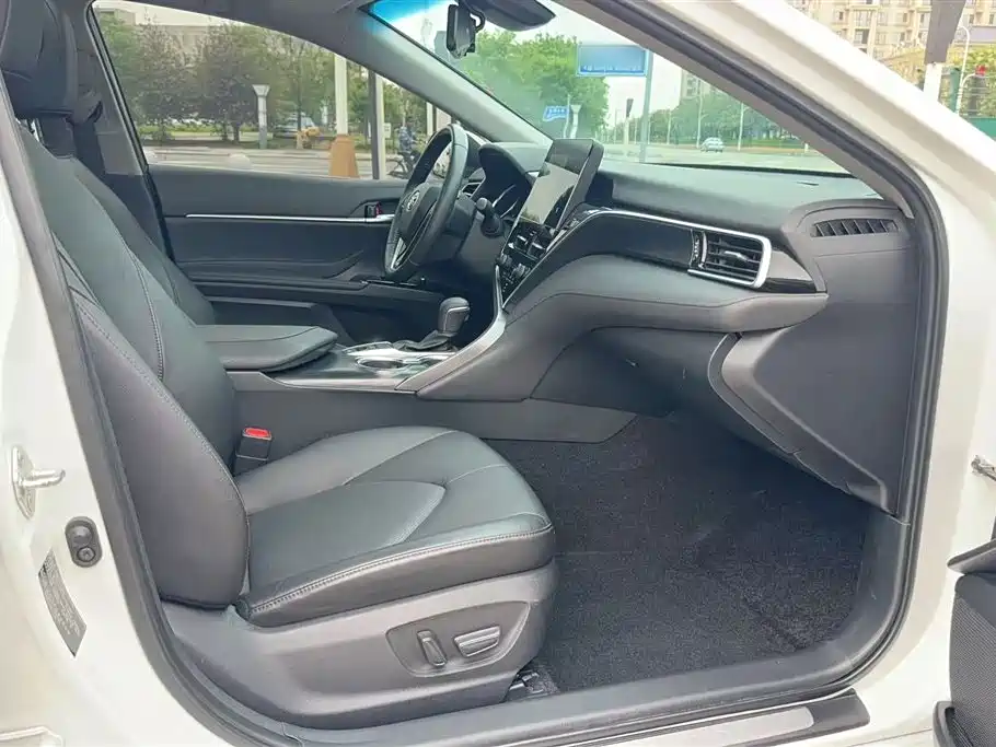 Toyota Camry 2021 2.0G Luxury Edition фото 21