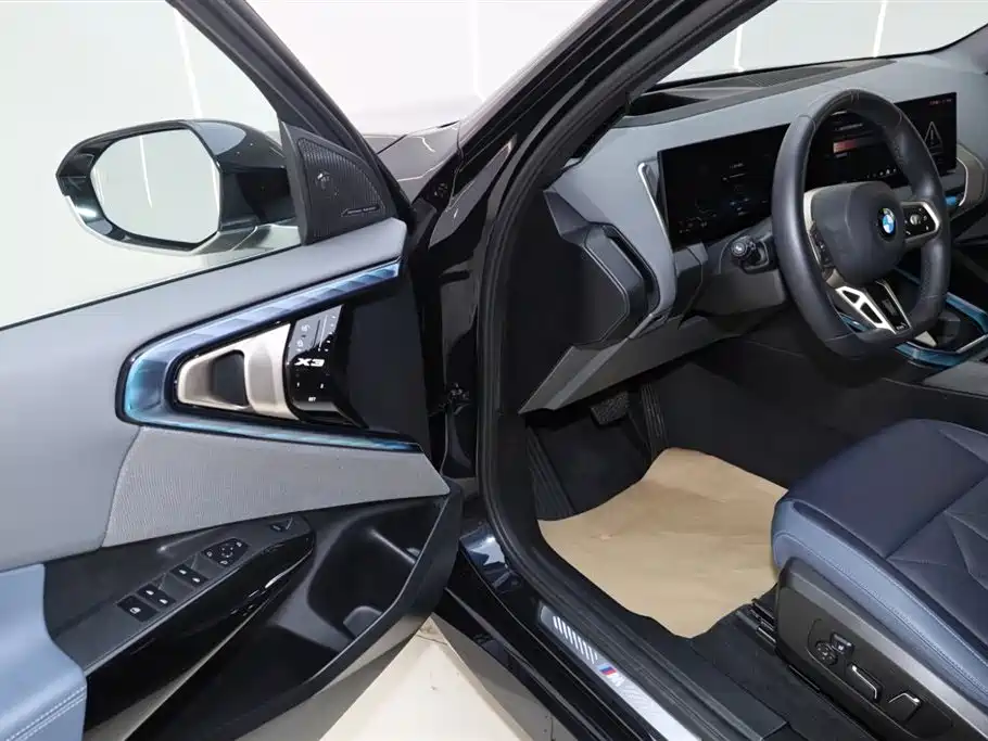 BMW X3 2025 xDrive30L Premium M Sport Package фото 27