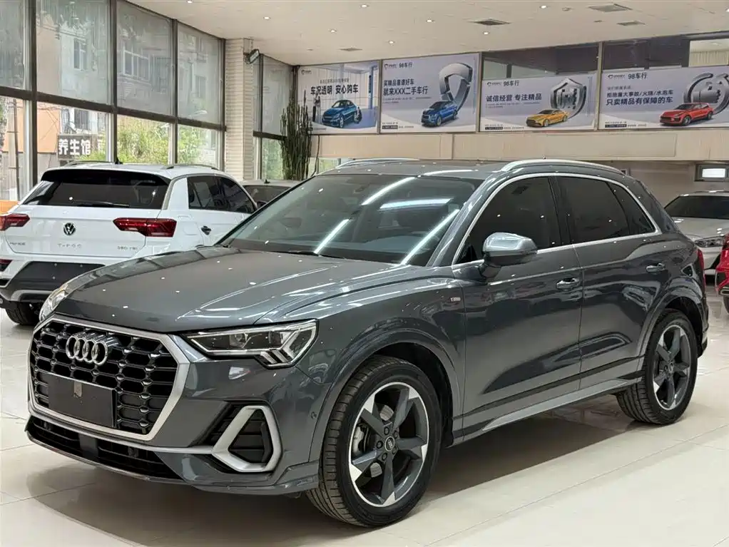 Audi Q3 2023 35 TFSI Fashion Dynamic Model (1.5T)