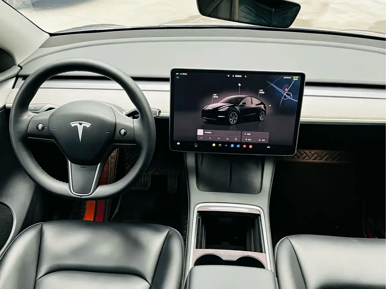 Фото 14 - Tesla Model Y