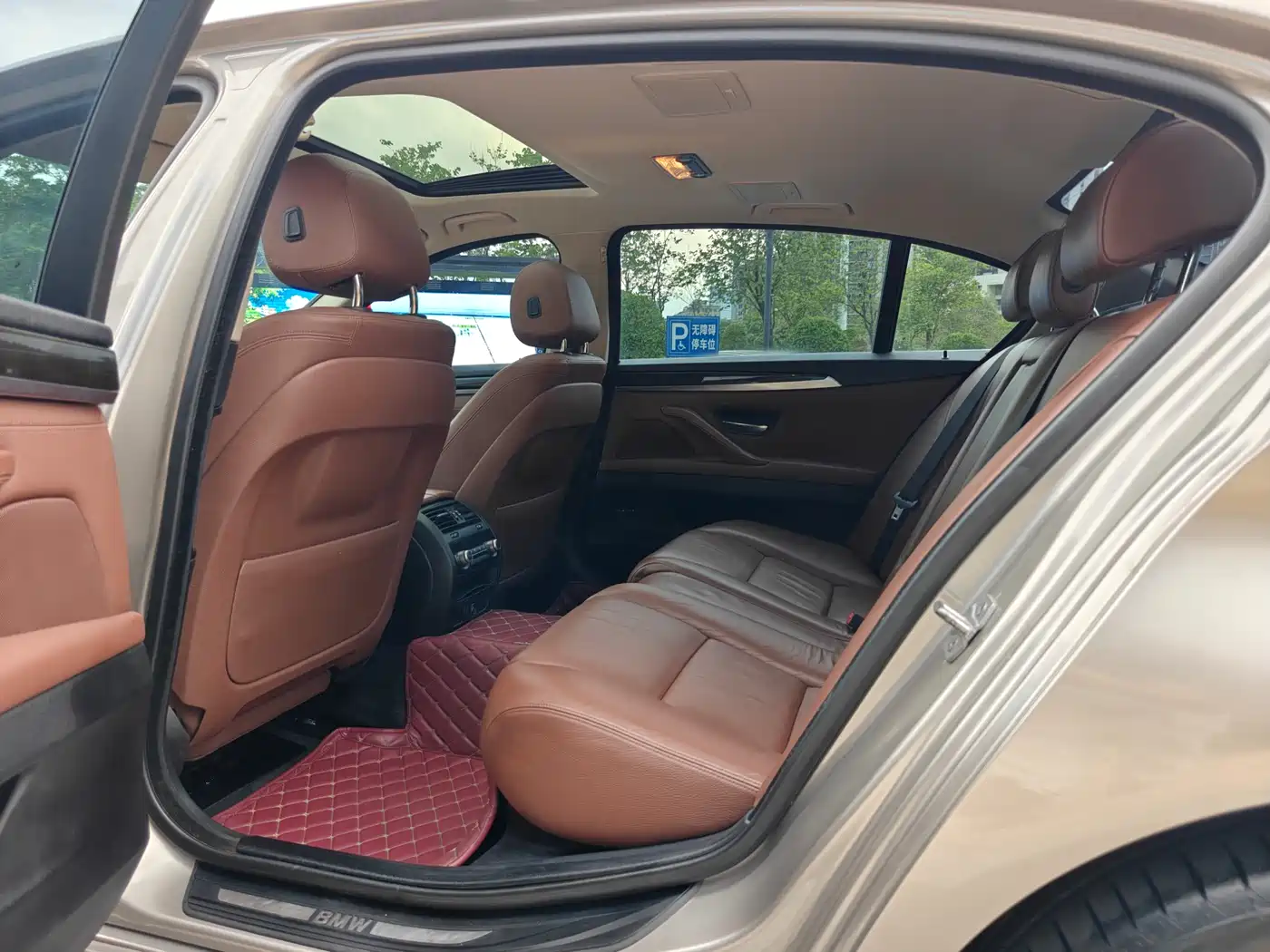 BMW 5 Series 2014 528Li Leading Edition фото 11