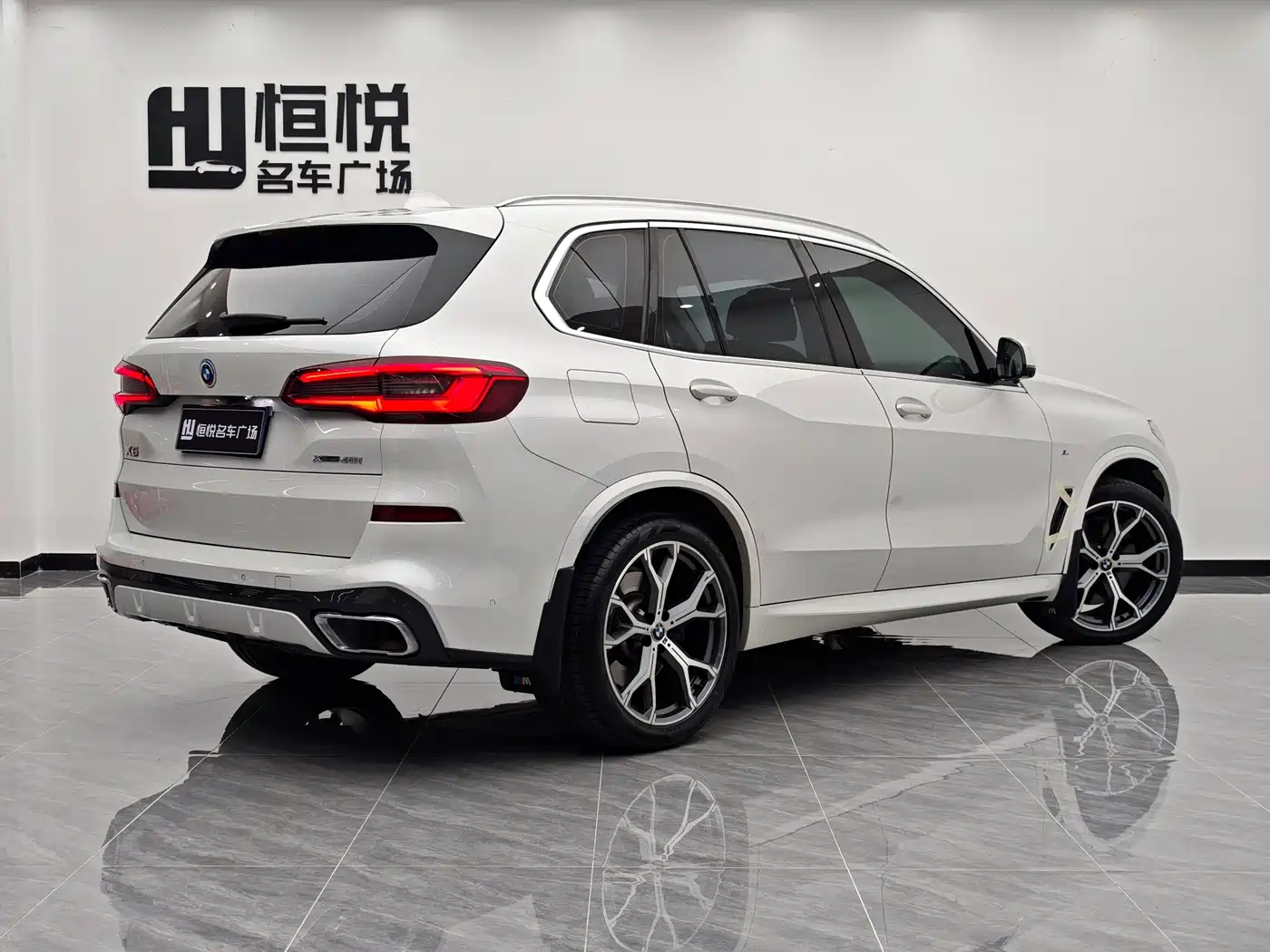 BMW X5 (Import) 2019 xDrive40i Exclusive M Sport Package фото 3