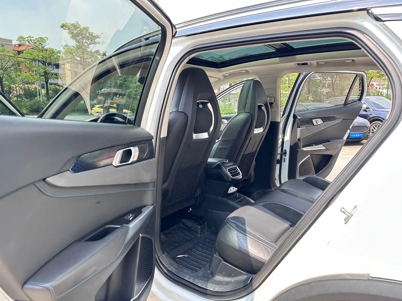 Lynk & Co 01 EM-P 2018 2018 1.5T PHEV Jin Pro China V