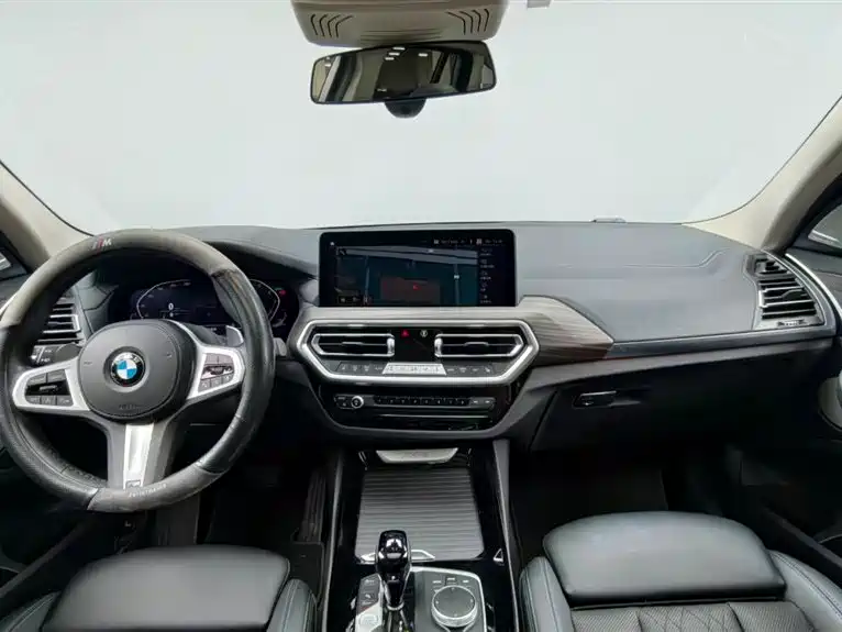 BMW X3 2022 Facelift xDrive30i Leading M Shadow Edition фото 9