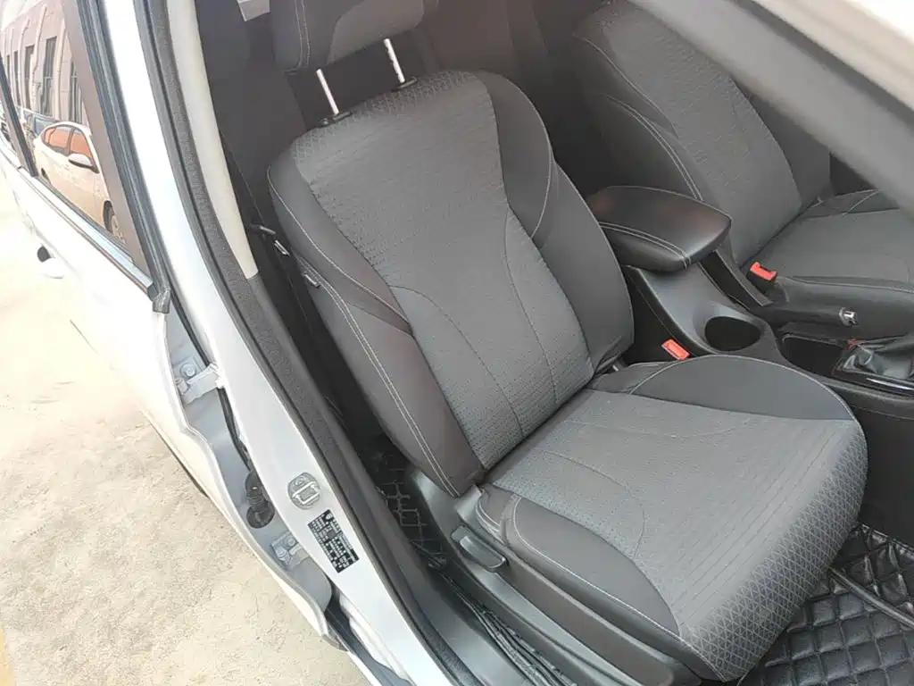 Baojun 730 2022 2021 1.5T CVT Fashion 7-Seater