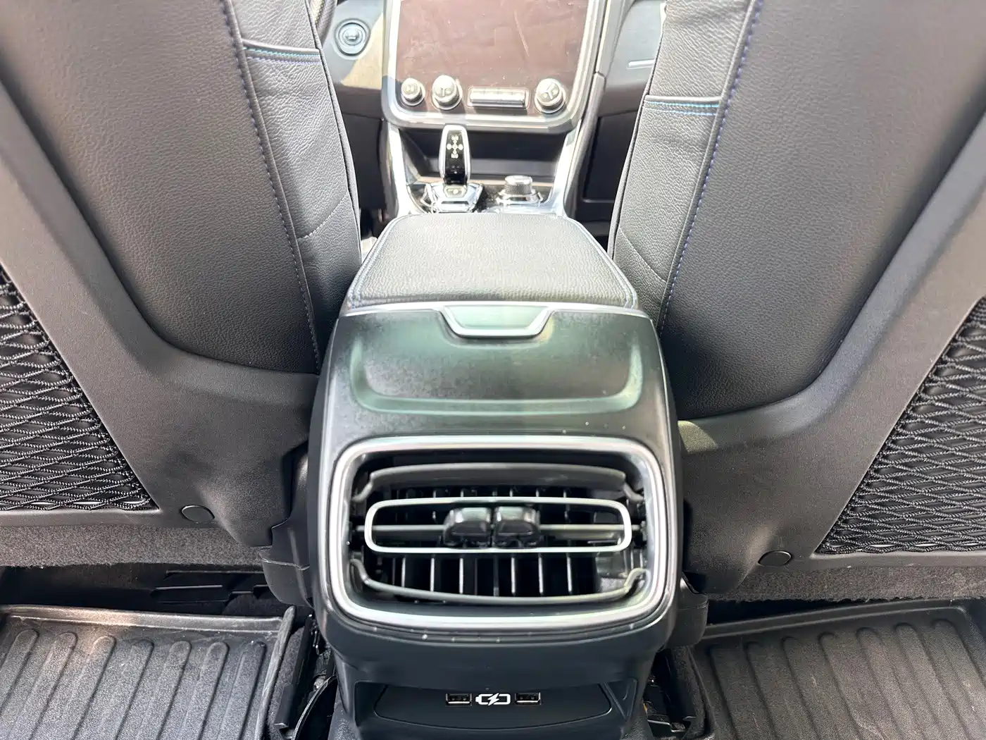 Lynk & Co 01 EM-P 2018 2018 1.5T PHEV Jin Pro China V