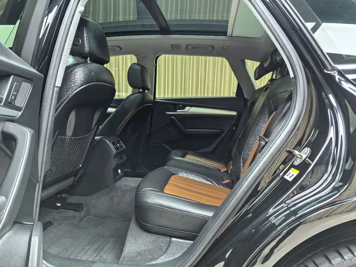 Audi Q5L 2020 Facelift 40 TFSI Honor Fashion фото 8