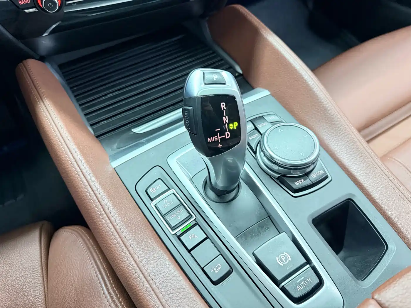 BMW X6 2015 xDrive28i фото 15