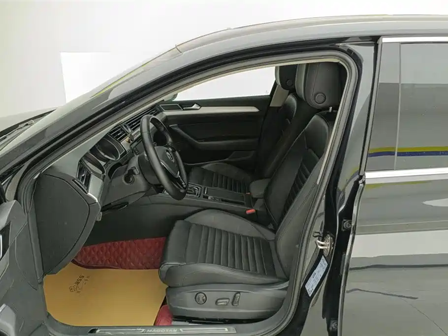 Volkswagen Magotan 2018 280TSI DSG Leading фото 9