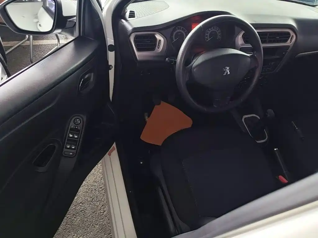 Peugeot 301 2017 2016 1.6L Manual Comfort Edition