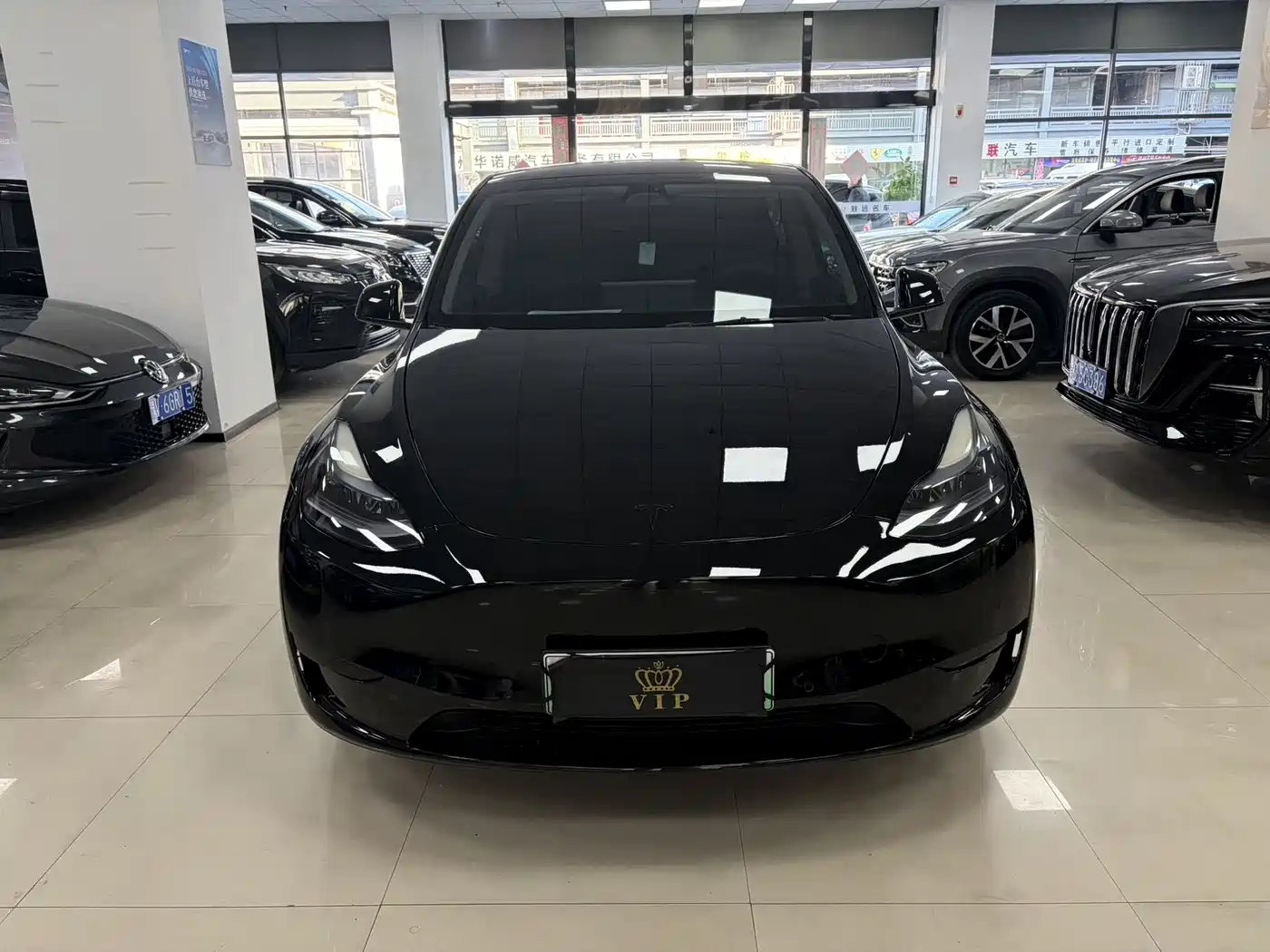TESLA MODEL Y