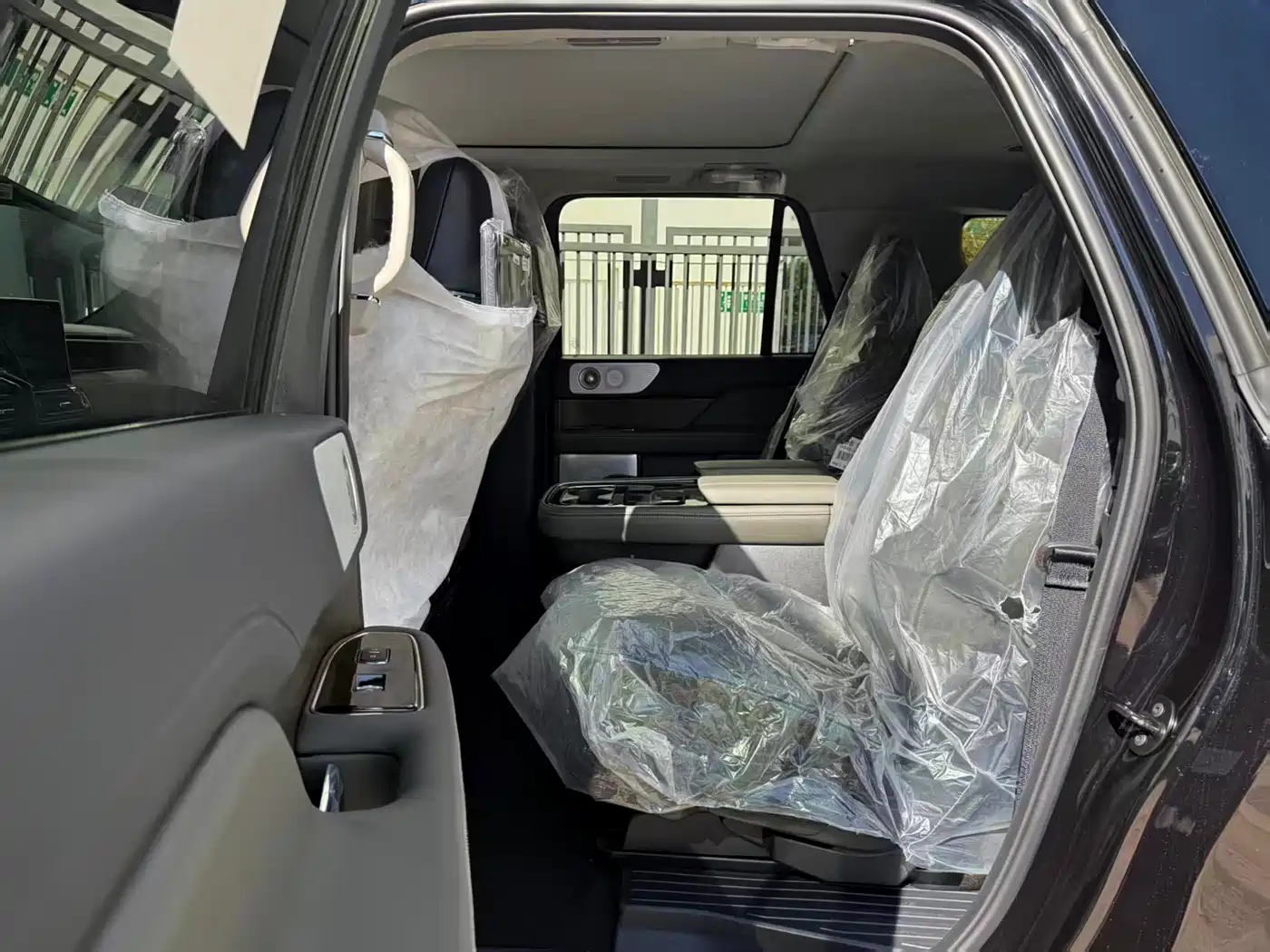Lincoln Navigator 2026 2024 3.5T Long Wheelbase Presidential Edition