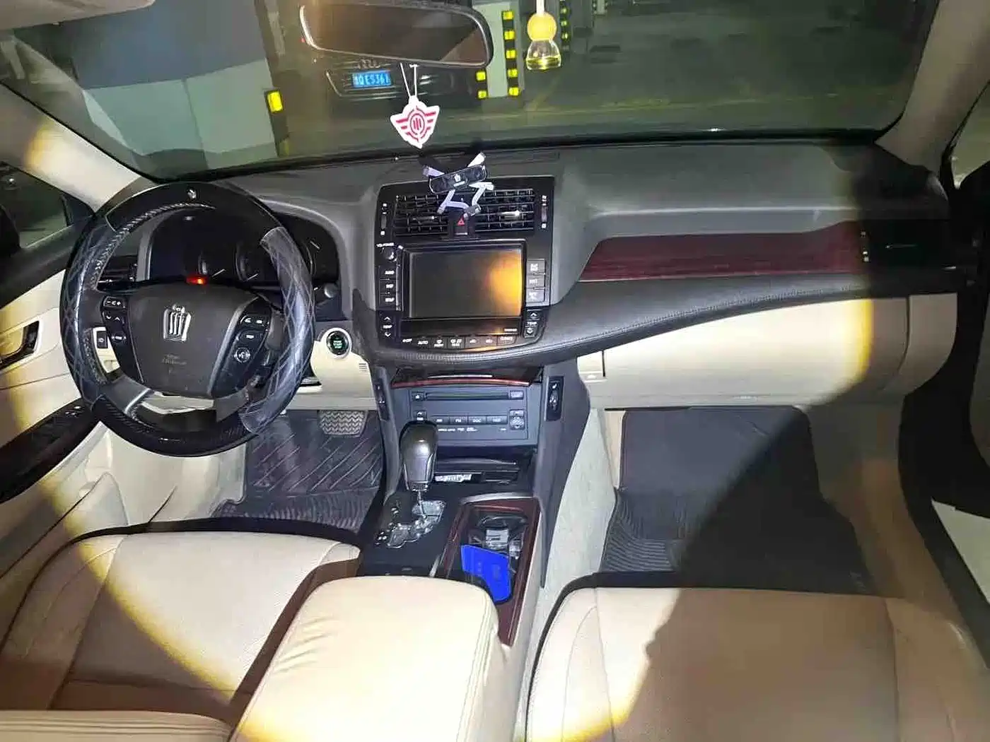 Фото 8 - Toyota Crown