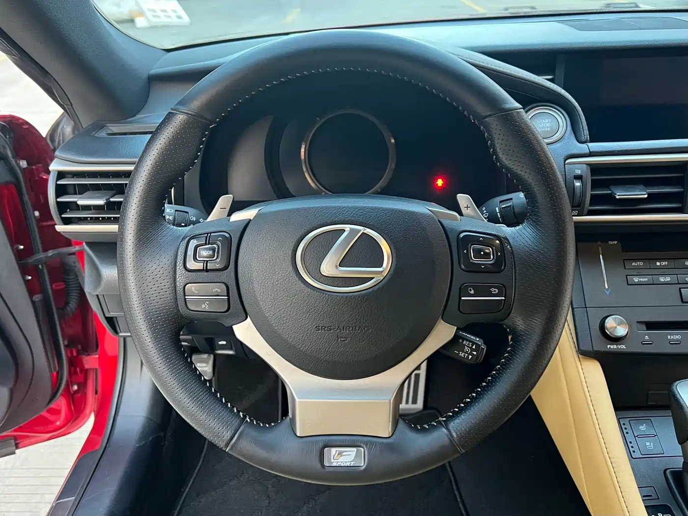 Lexus RC 2016 200t F SPORT Edition фото 10