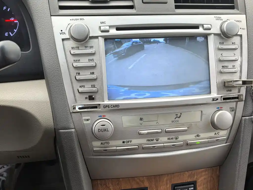 Photo 15 - Toyota Camry