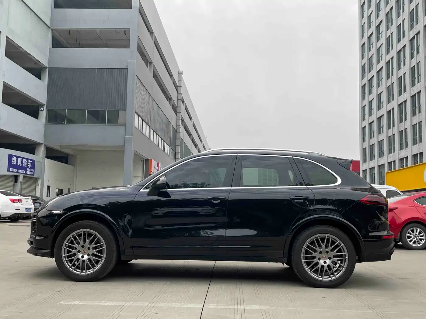 Porsche Cayenne 2011 Cayenne 3.0T фото 7