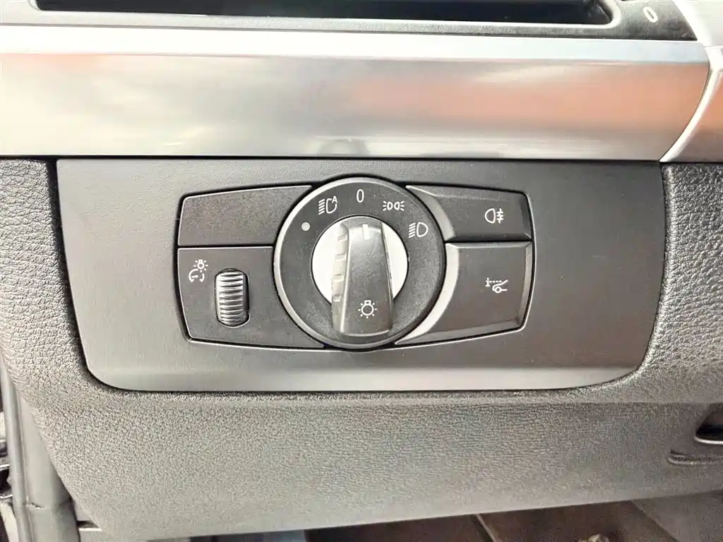 BMW X5 M 2010 X5 M фото 17