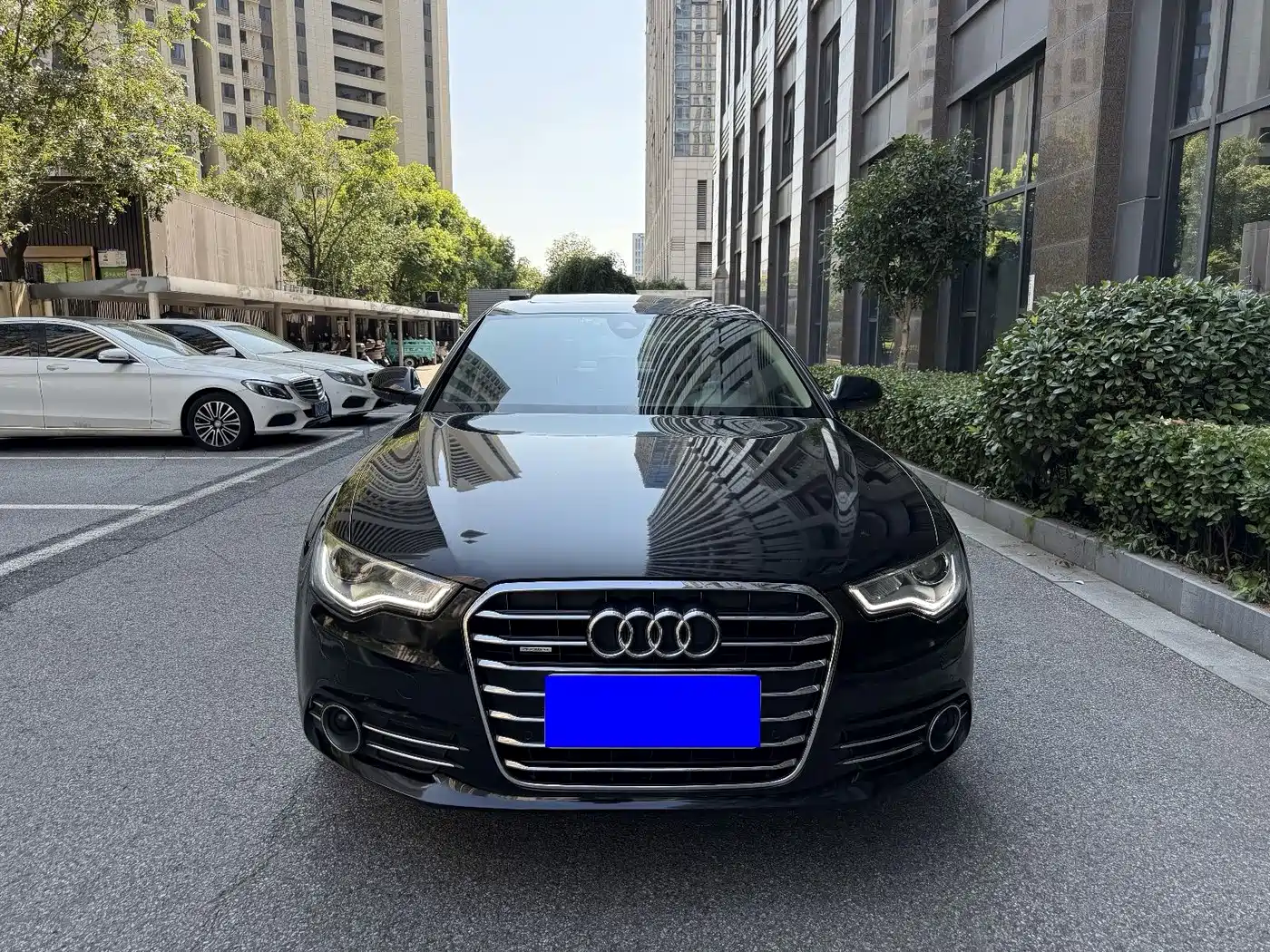 Фото 13 - Audi A6L