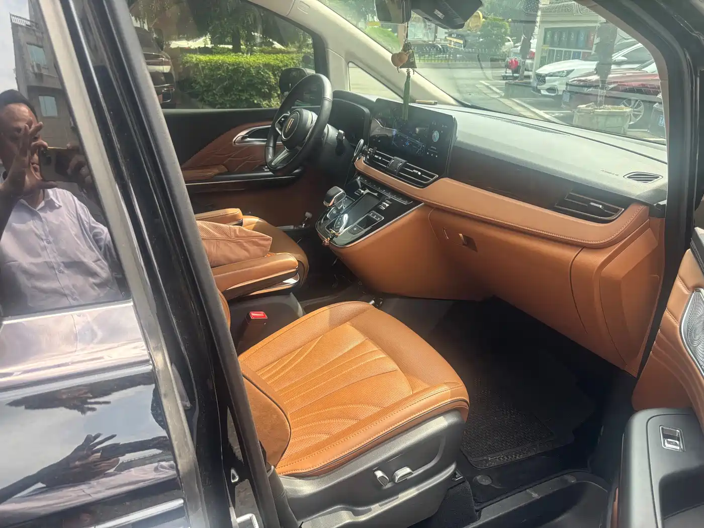 Hongqi HQ9 2023 2.0T Smart Connect Flagship фото 9