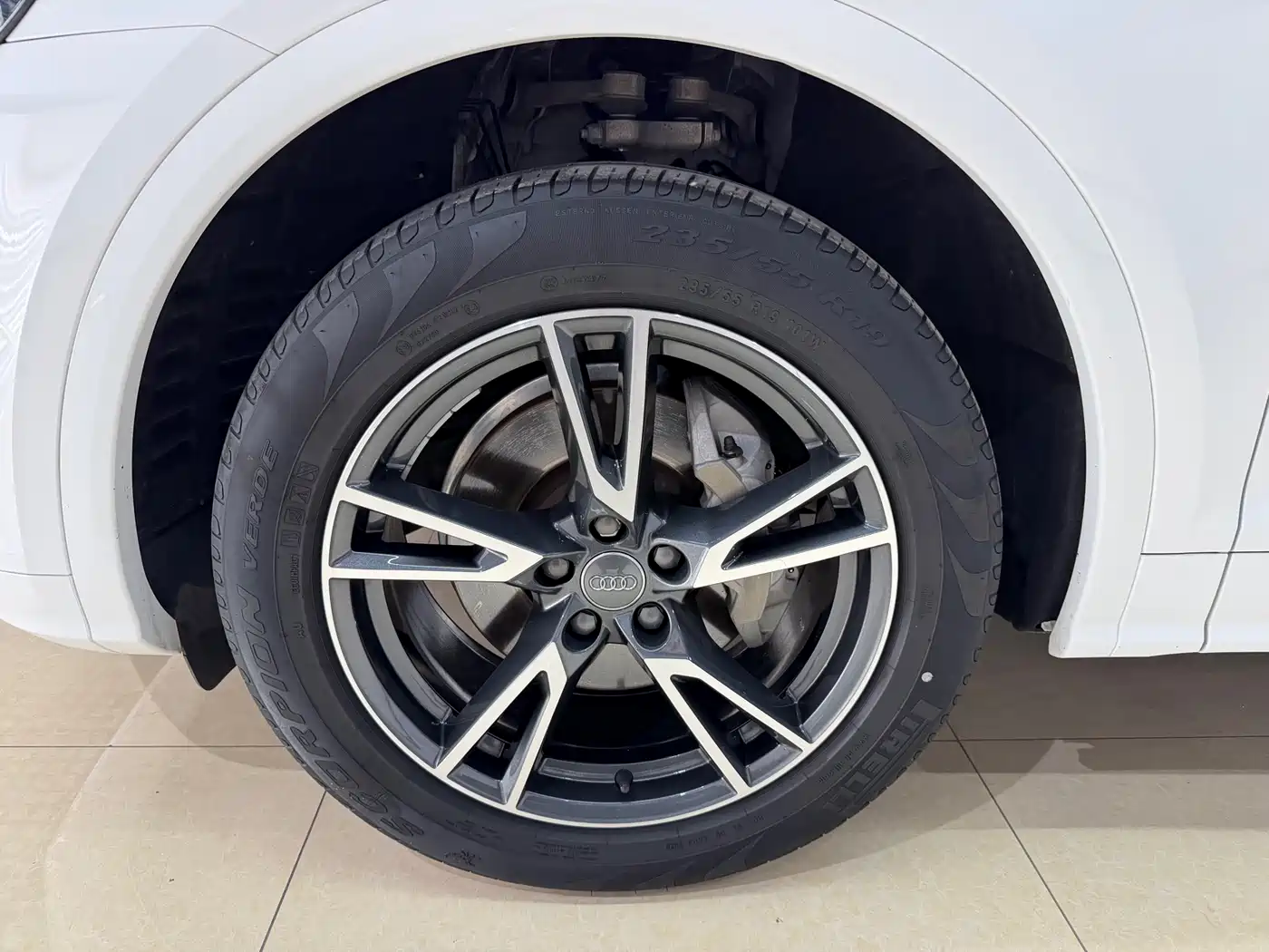 Audi Q5L 2020 Facelift 40 TFSI Honor Fashion фото 17