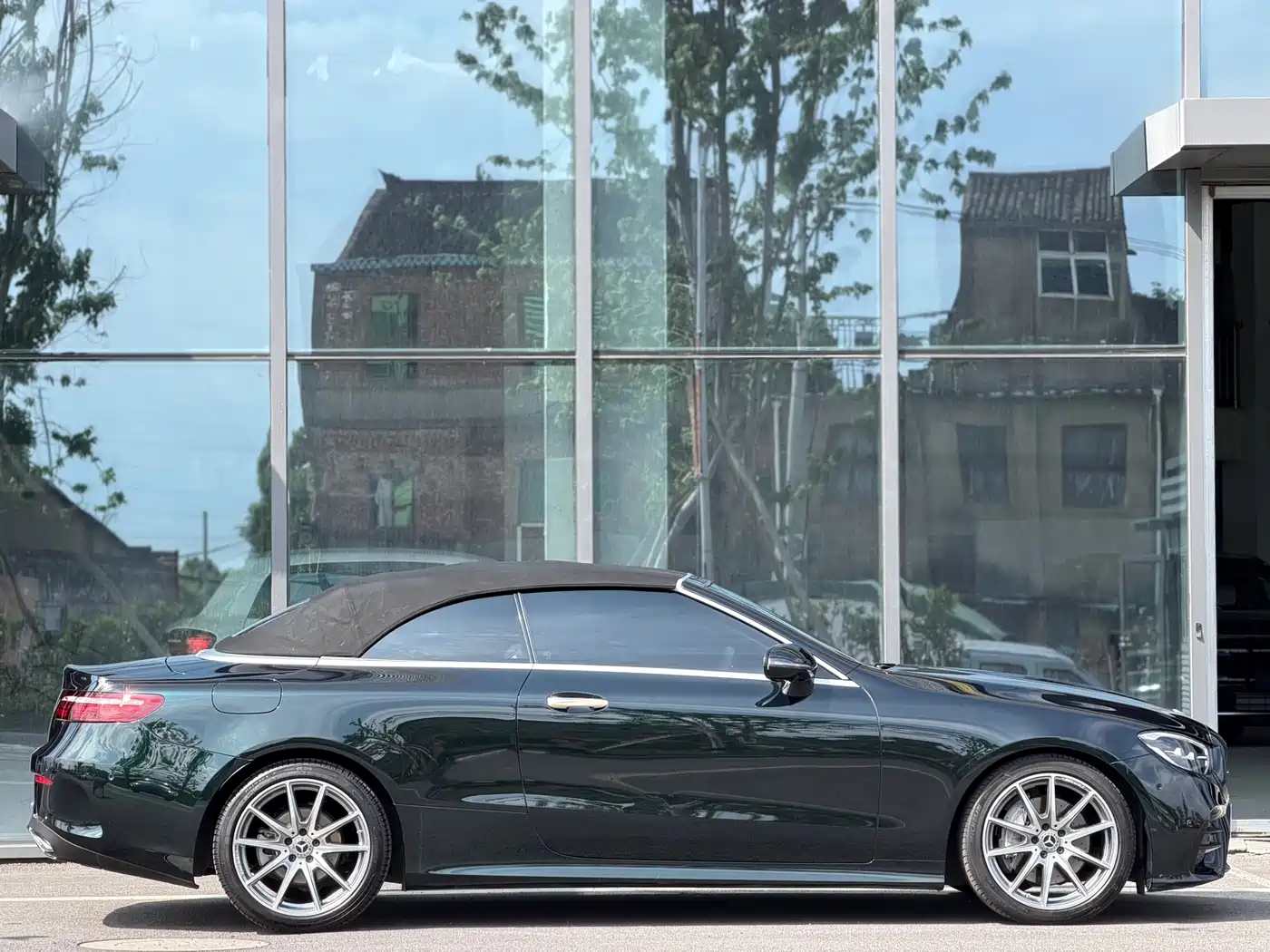 Mercedes-Benz E-Class (Import) 2021 Facelift E 260 Convertible фото 3