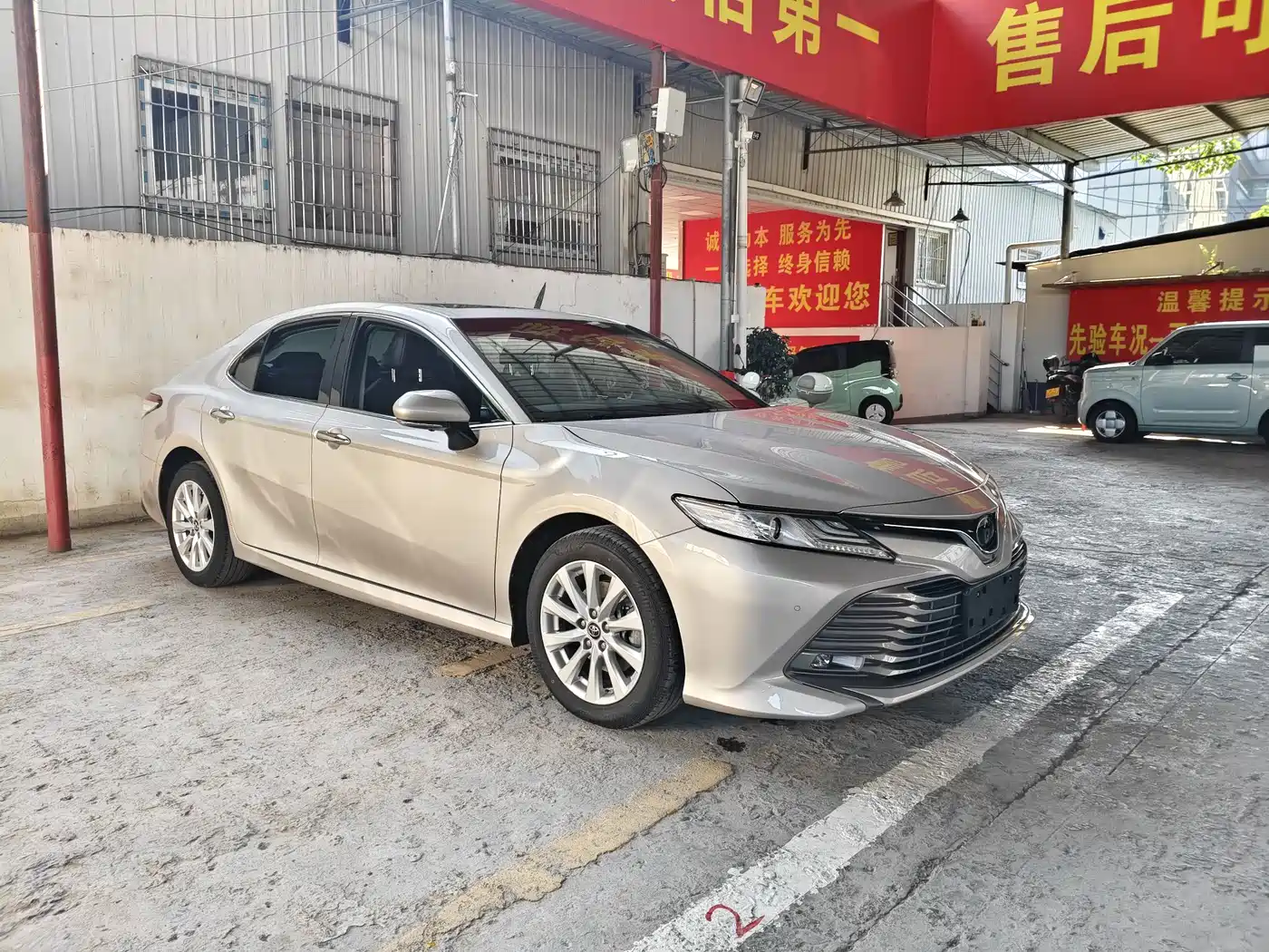 Toyota Camry 2018 2.0G Luxury Edition фото 3