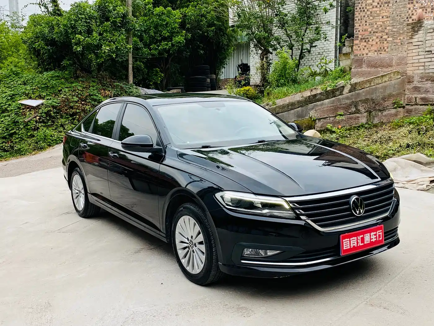 Volkswagen Lavida 2021 1.5L Auto Comfort Edition фото 3