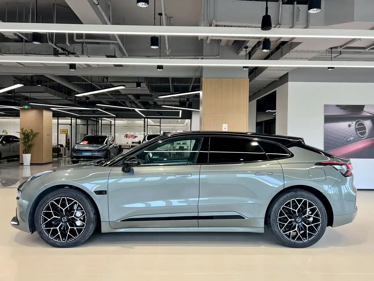 ZEEKR EXTREME KRYPTON 001