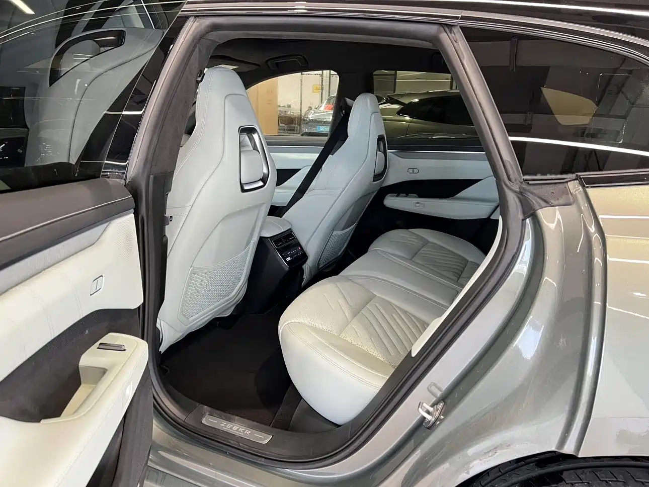 ZEEKR EXTREME KRYPTON 001