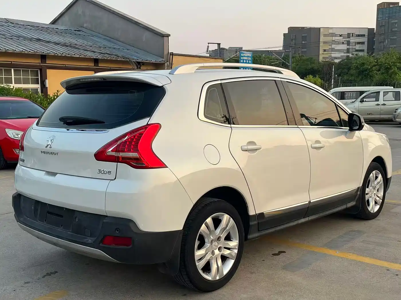 Peugeot 3008 2015 2.0L Automatic Trend Edition фото 10