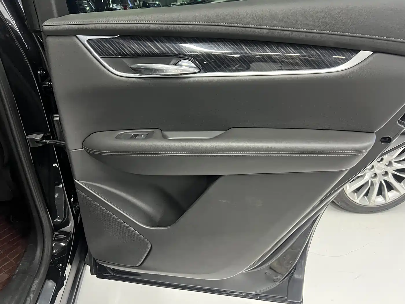 Cadillac XT6 2021 28T 6-Seater AWD Luxury фото 13