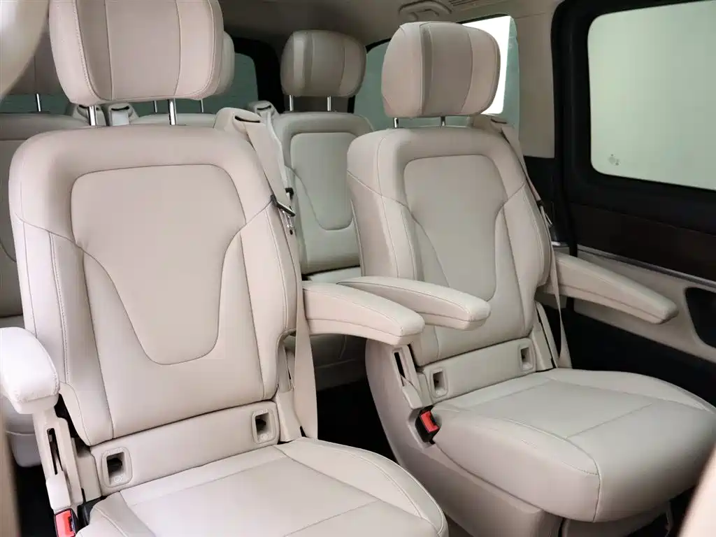 Mercedes-Benz V-Class 2022 V 260 Pilot Edition фото 22