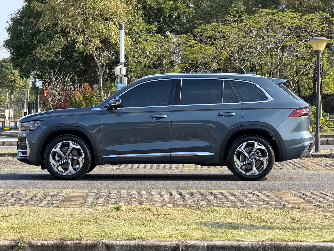 GEELY AUTOMOBILE XINGYUE L