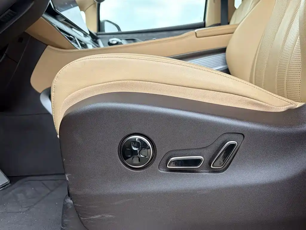 Denza D9 2025 DM-i Smart Drive Edition 1020 AWD Premium фото 14