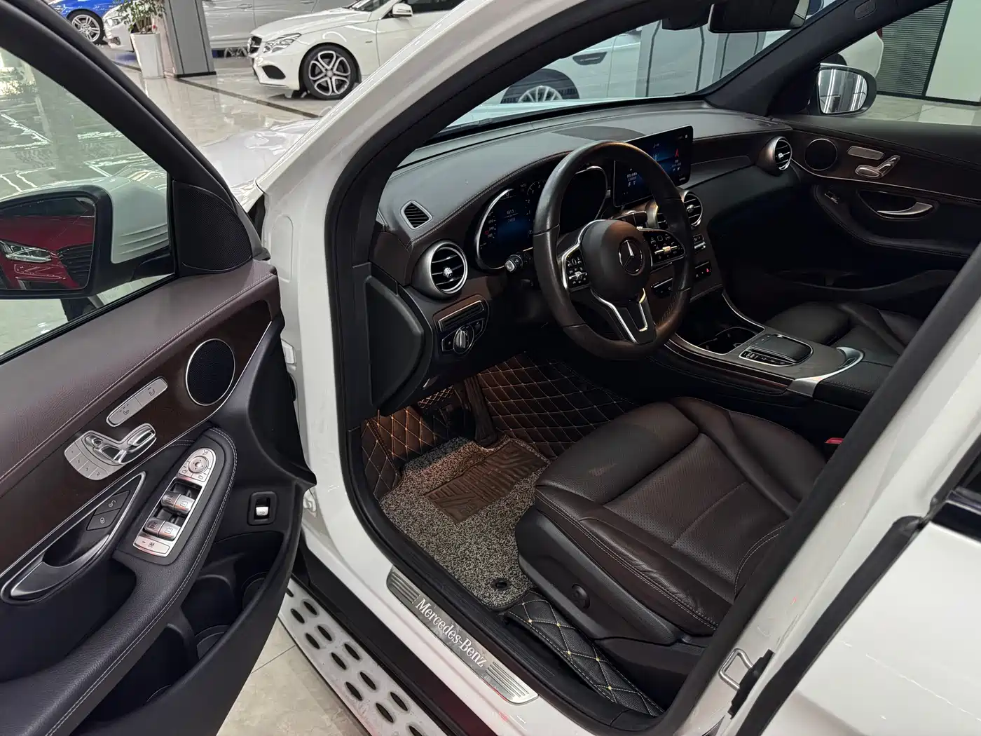 Mercedes-Benz GLC 2020 Facelift GLC 300 L 4MATIC Dynamic фото 7