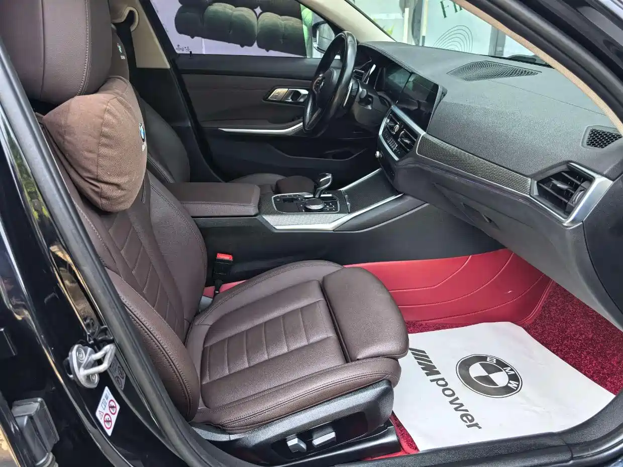 BMW 3 Series 2020 330i M Sport Blackout Package фото 9