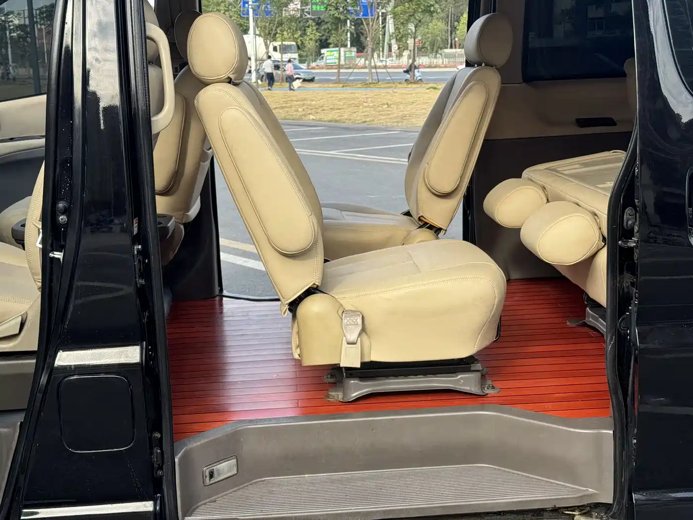 Jinbei Grace 2008 2007 2.7L First Class Luxury 9-seater 3RZ