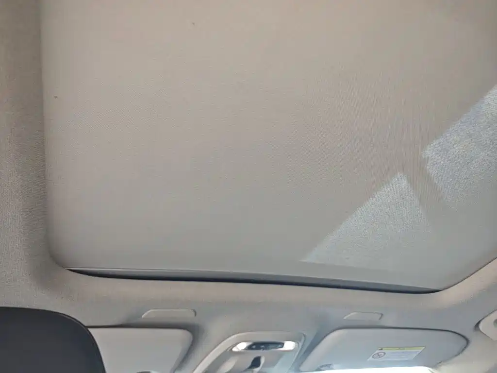 Фото 18 - Volvo XC40