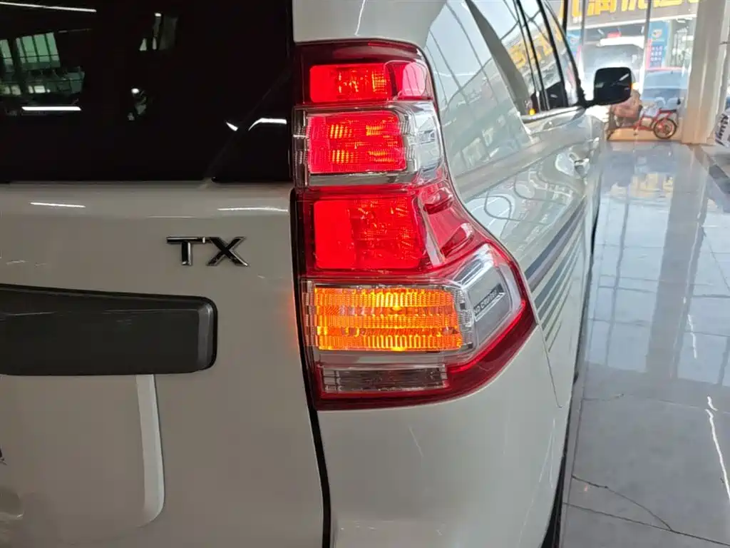 Toyota Prado 2016 2.7L Auto Standard Edition фото 8
