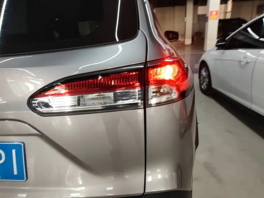 Toyota Corolla Cross 2025 2.0L Pioneer Edition фото 8