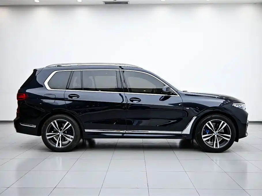 BMW X7 2022 xDrive40i Exclusive M Sport Package фото 6