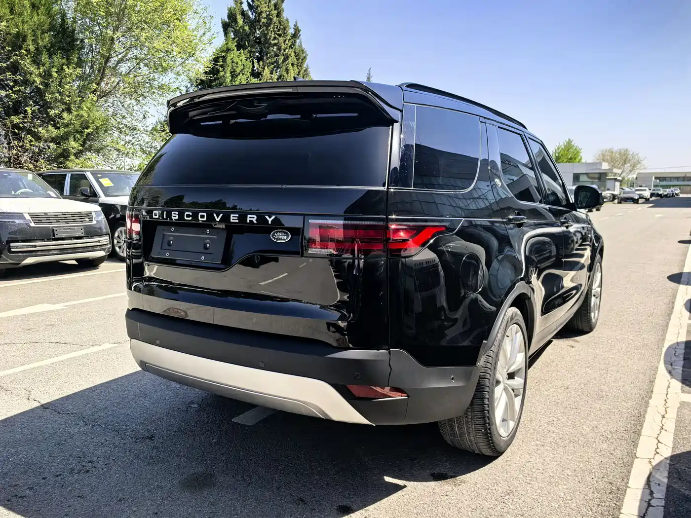 Land Rover Discovery 2024 Model 360PS S фото 4