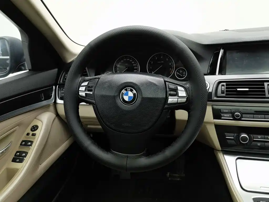 Фото 11 - BMW 5 Series