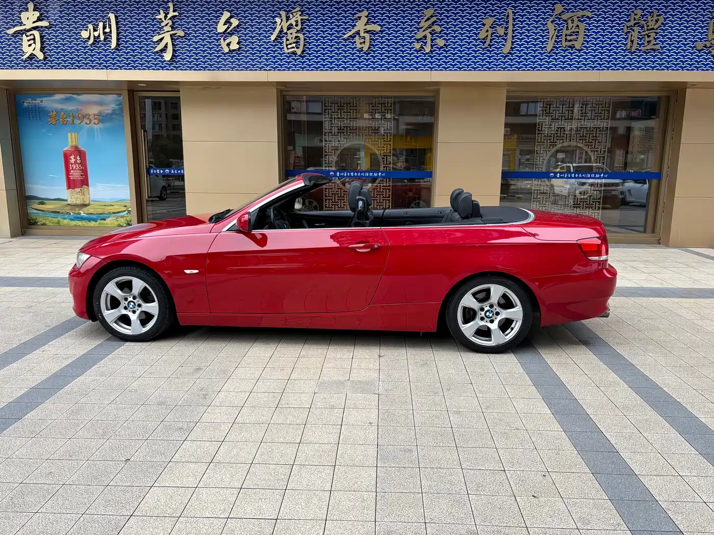 BMW 3 Series (Import) 2011 320i Convertible фото 9