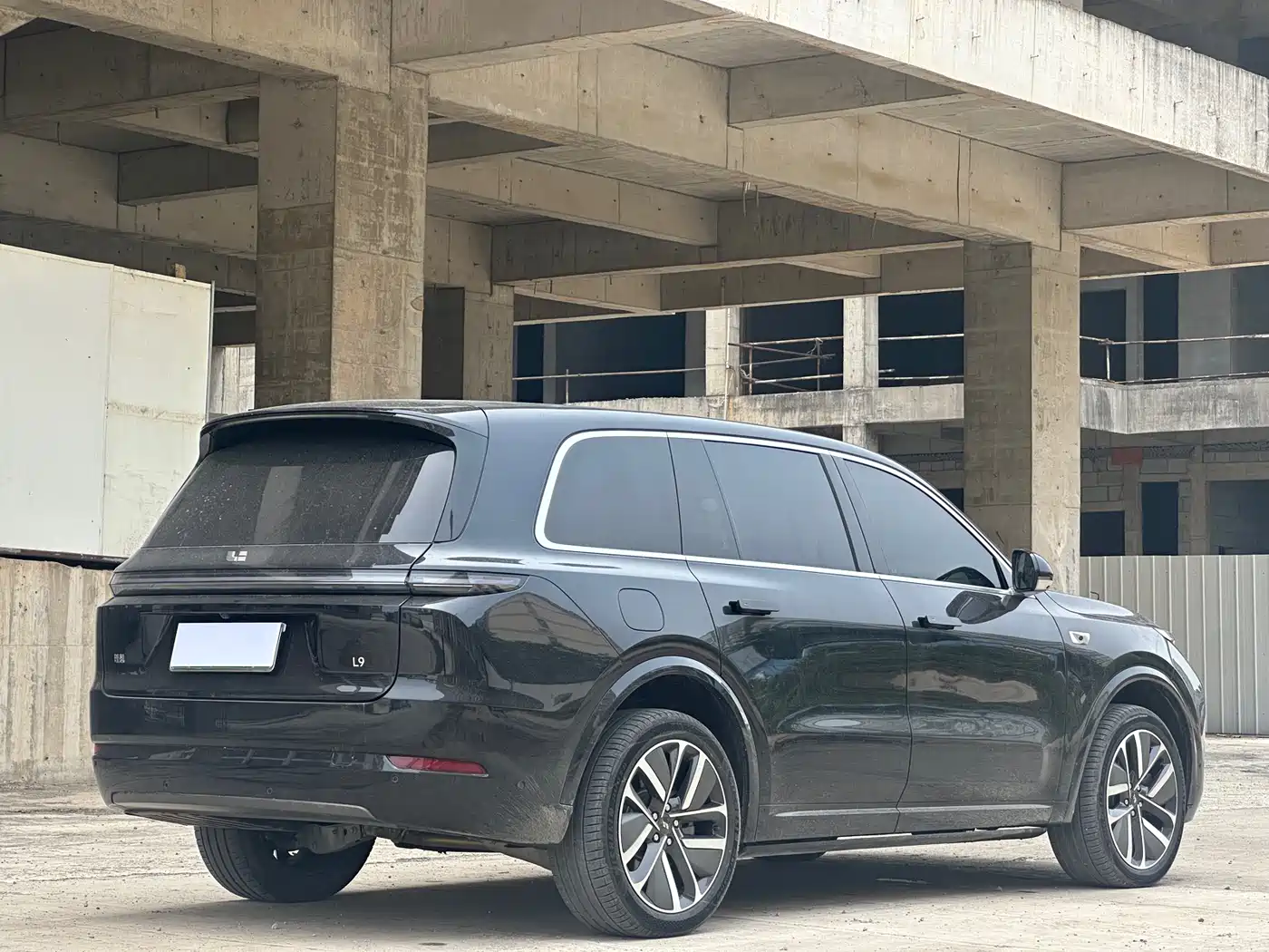 Li Auto Li Xiang L9 2024 Model Ultra фото 9