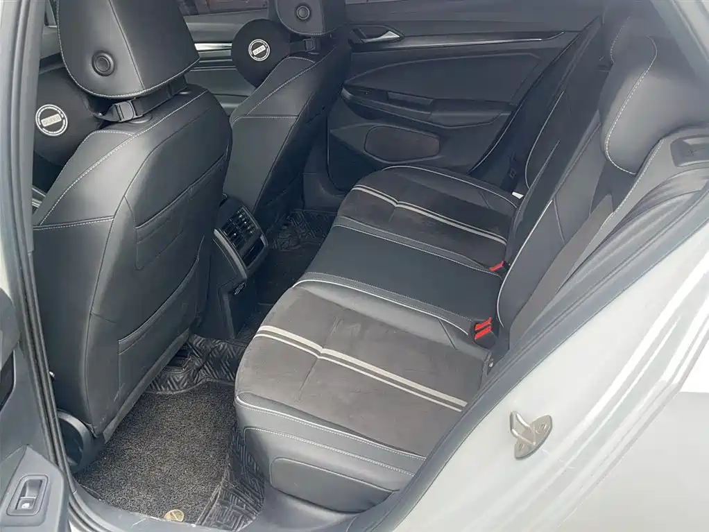 Volkswagen Golf 2021 280TSI DSG R-Line фото 13