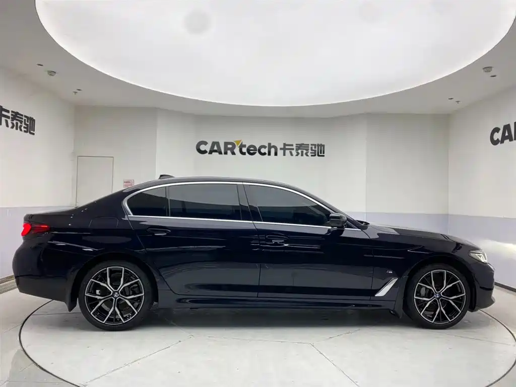 BMW 5 Series 2021 530Li Leading M Sport Package фото 4