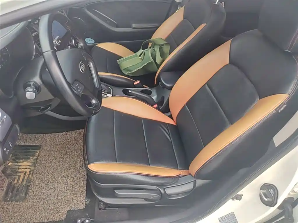 Kia K3 2015 1.6L Automatic GLS фото 15